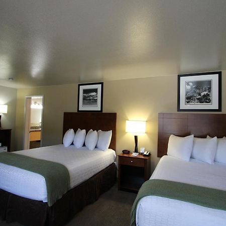 Dinosaur Inn & Suites Vernal Ngoại thất bức ảnh